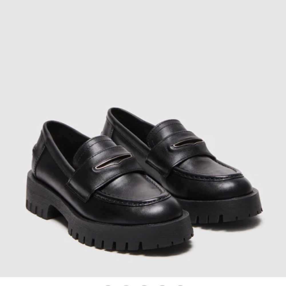 Steve Madden Black Lug Sole Leather Loafers